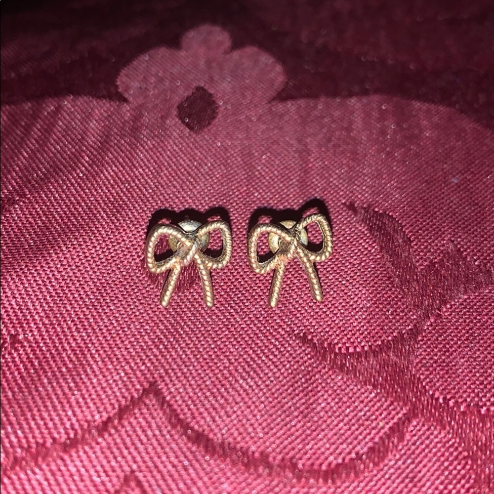 Bow earrings